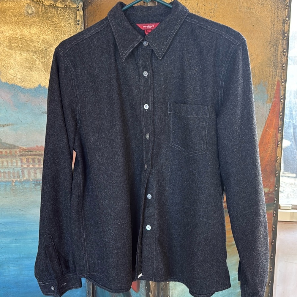 Sundance dark gray wool blend shirt with mother of pearl buttons, cute stitching